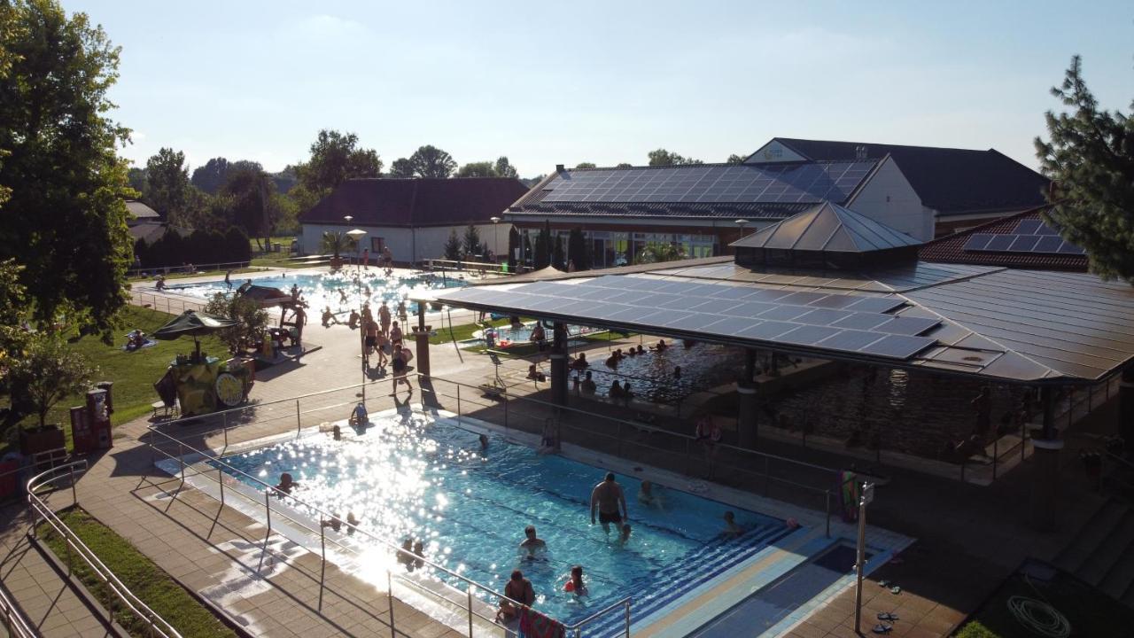 Csengő Vendégház Kiskorös Exterior foto